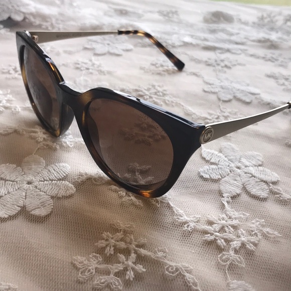 Michael Kors Brown/Gold Butterfly Sunglasses.Chic